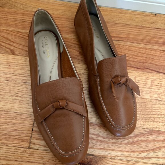 Cole Haan Caddie Bow Loafer | Size 8.5 - Picture 3 of 4